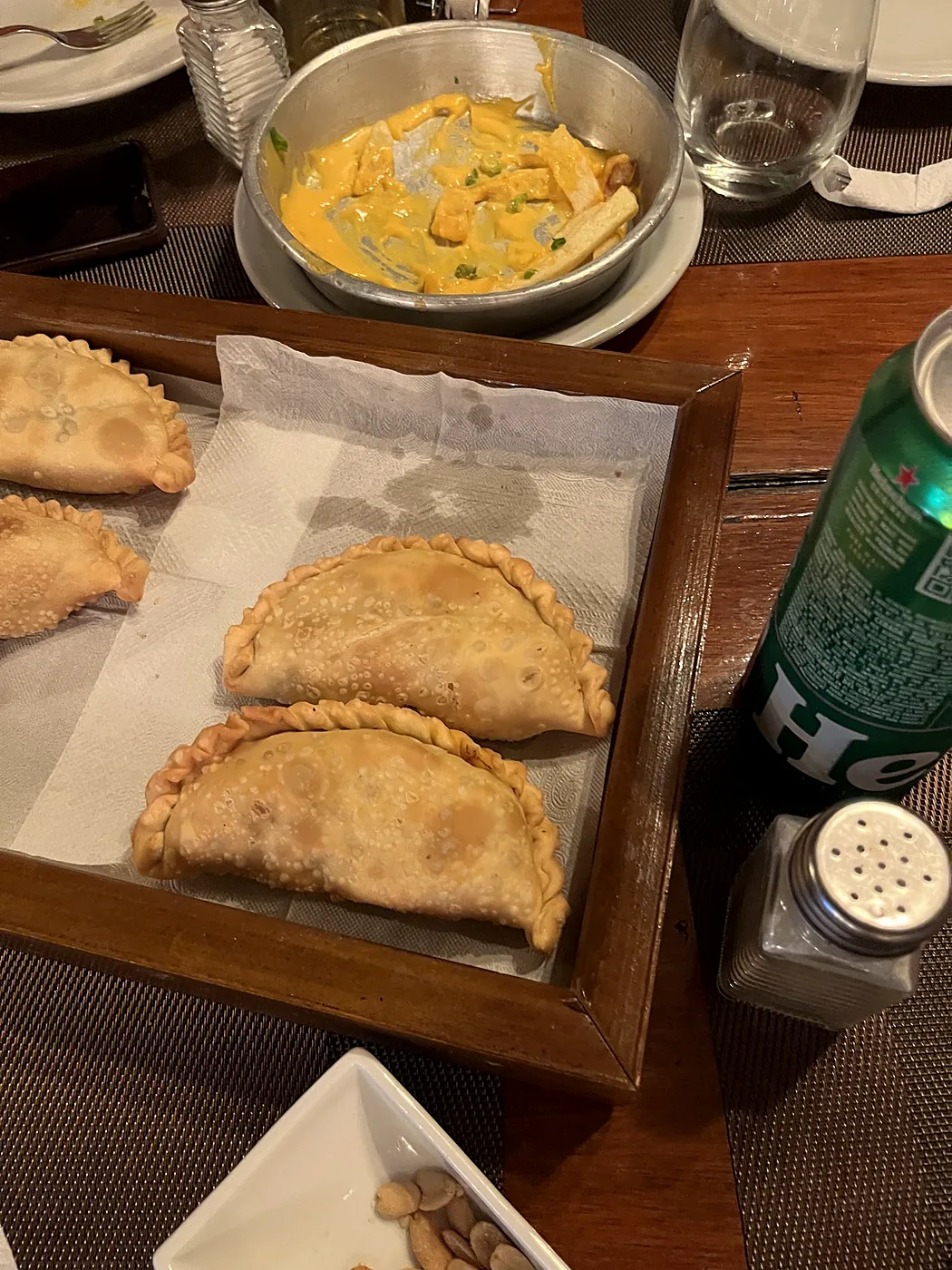 Empanadas con salsa