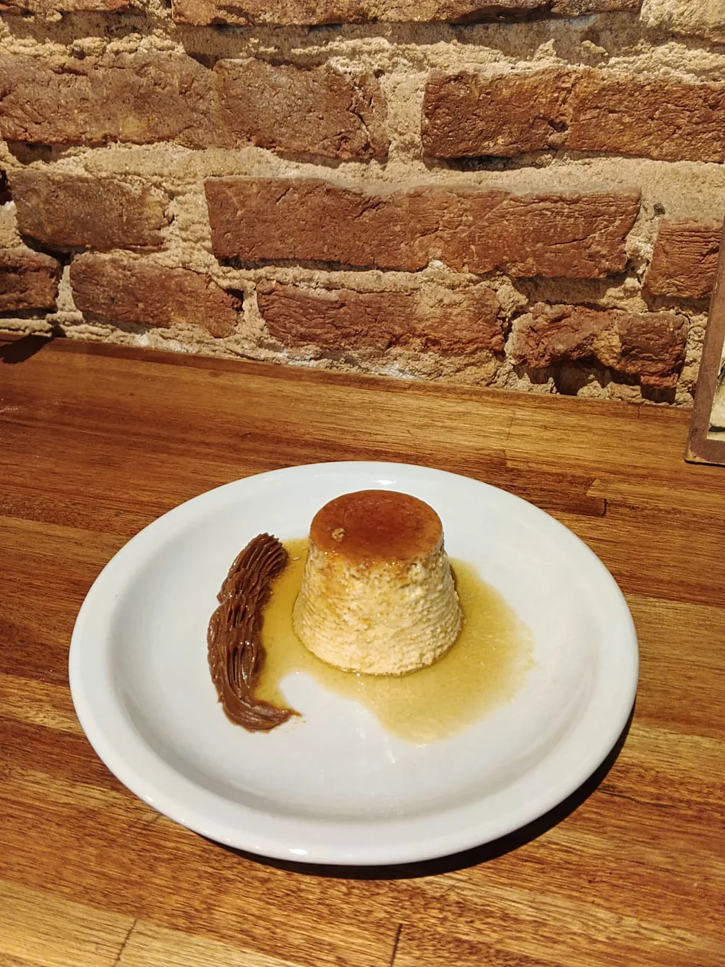 Flan casero con dulce de leche